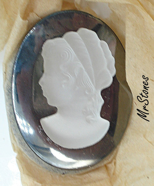 40x30mm Cameo Oval Jet Hematite Glass Frosted Crystal Left Facing Lady