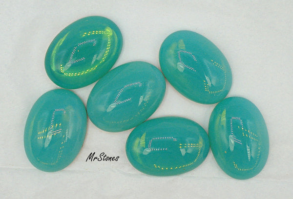 25x18mm (1685) Mint Green Opal Oval Cabochon Czech