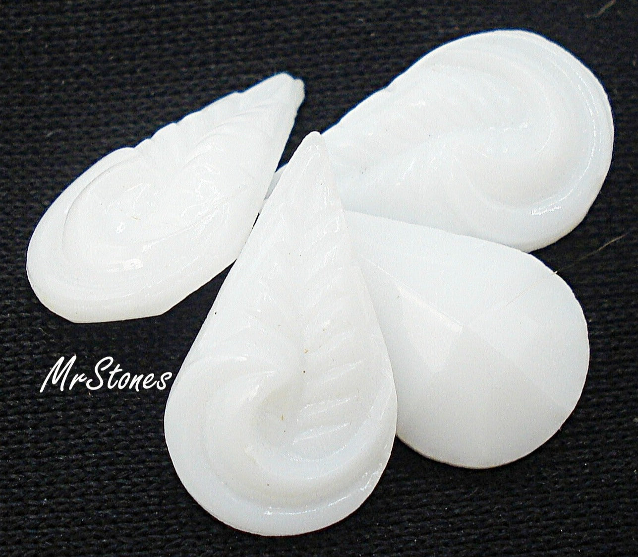 10x6mm (3101) Chalk White Textured Leaf Like Top Pear Shape Doublet