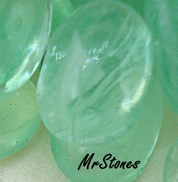 7x5mm (1685) Oval Flawed Light Emerald Cabochon Un-foiled