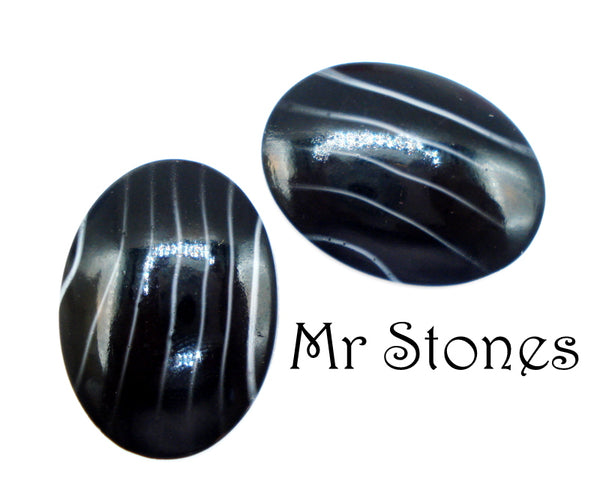 30x22mm (2195) Black Jet White Stripe Oval Cabochon