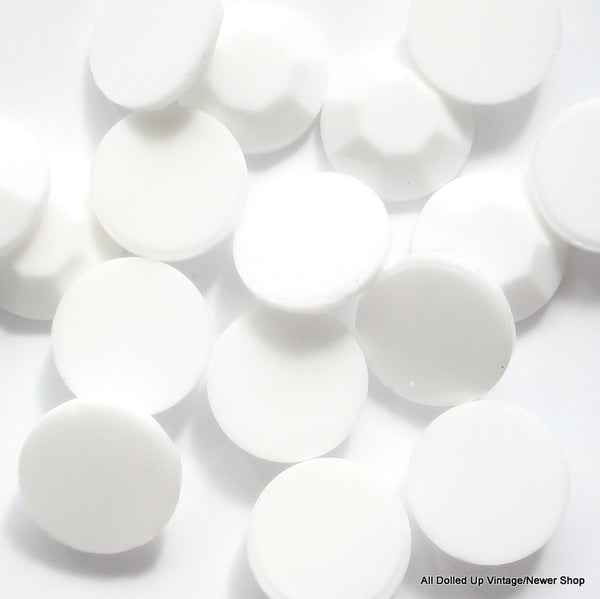 4.5mm (2000) (19ss) Chalk White Round Flat Back