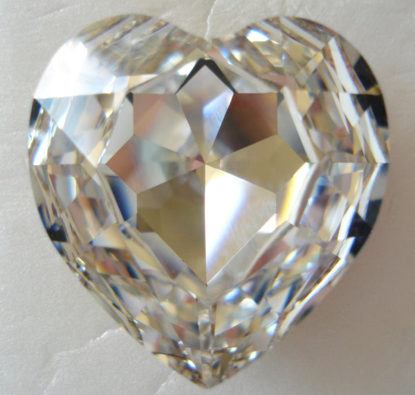 28MM (4827) CRYSTAL HEART SHAPES