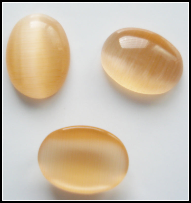 8X6MM (1685) CAT'S EYE PEACH OVAL CABOCHONS