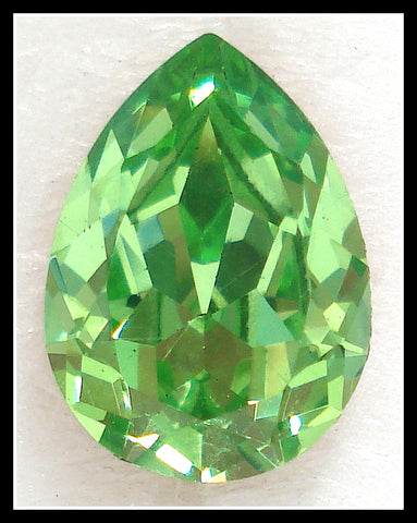 15X11MM (4320) PERIDOT COLOR PENDALOQUE PEARS