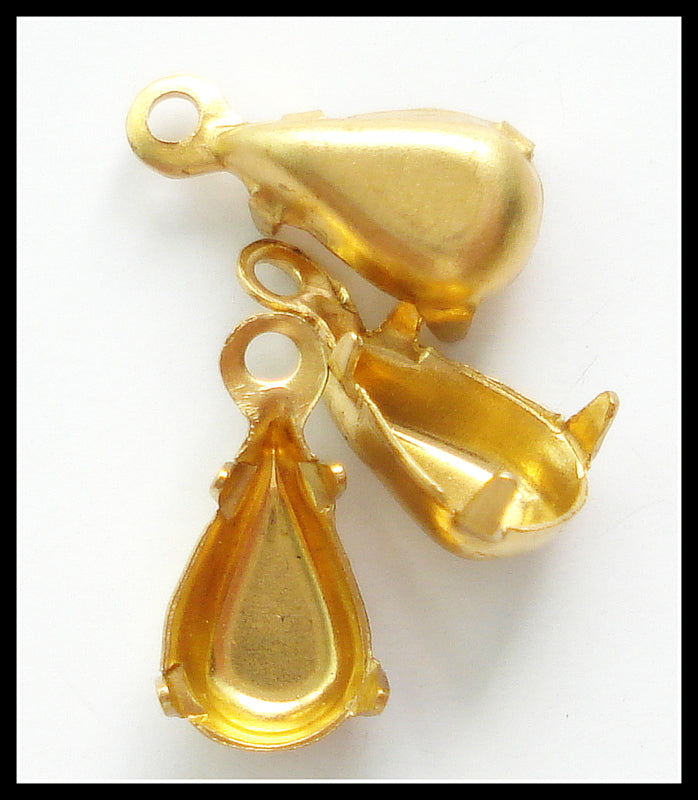 13X7.8MM (F4300) CLOSED BACK PEAR DANGLES