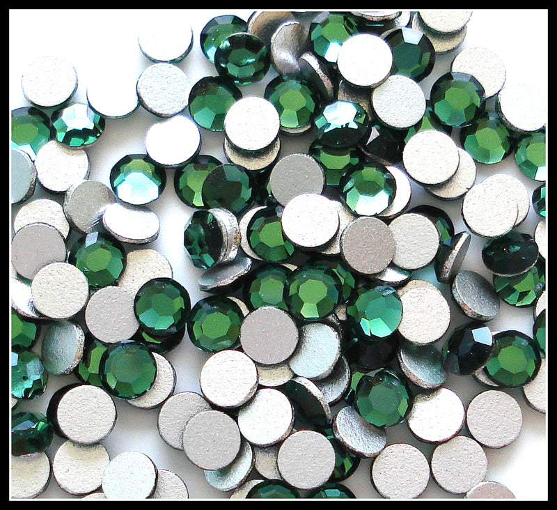 3.0-3.2MM (2000) CZ GREEN TOURMALINE FLAT BACKS