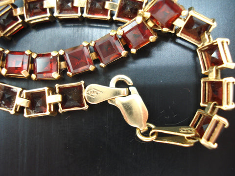 Bracelet 14kt Solid Yellow Gold 32 Square Garnets