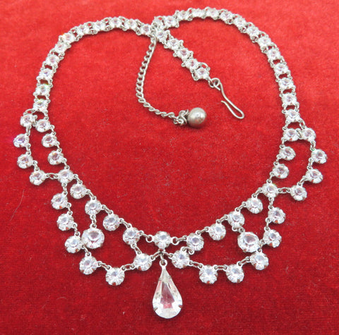 Lovely Necklace Elegant Scalloped Rhinestones