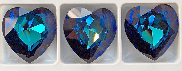 28mm (4827) Bermuda Blue Heart Shape